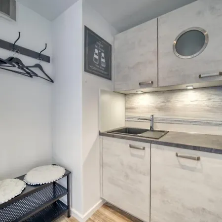 - Haus C, App 0c1008 Apartment *